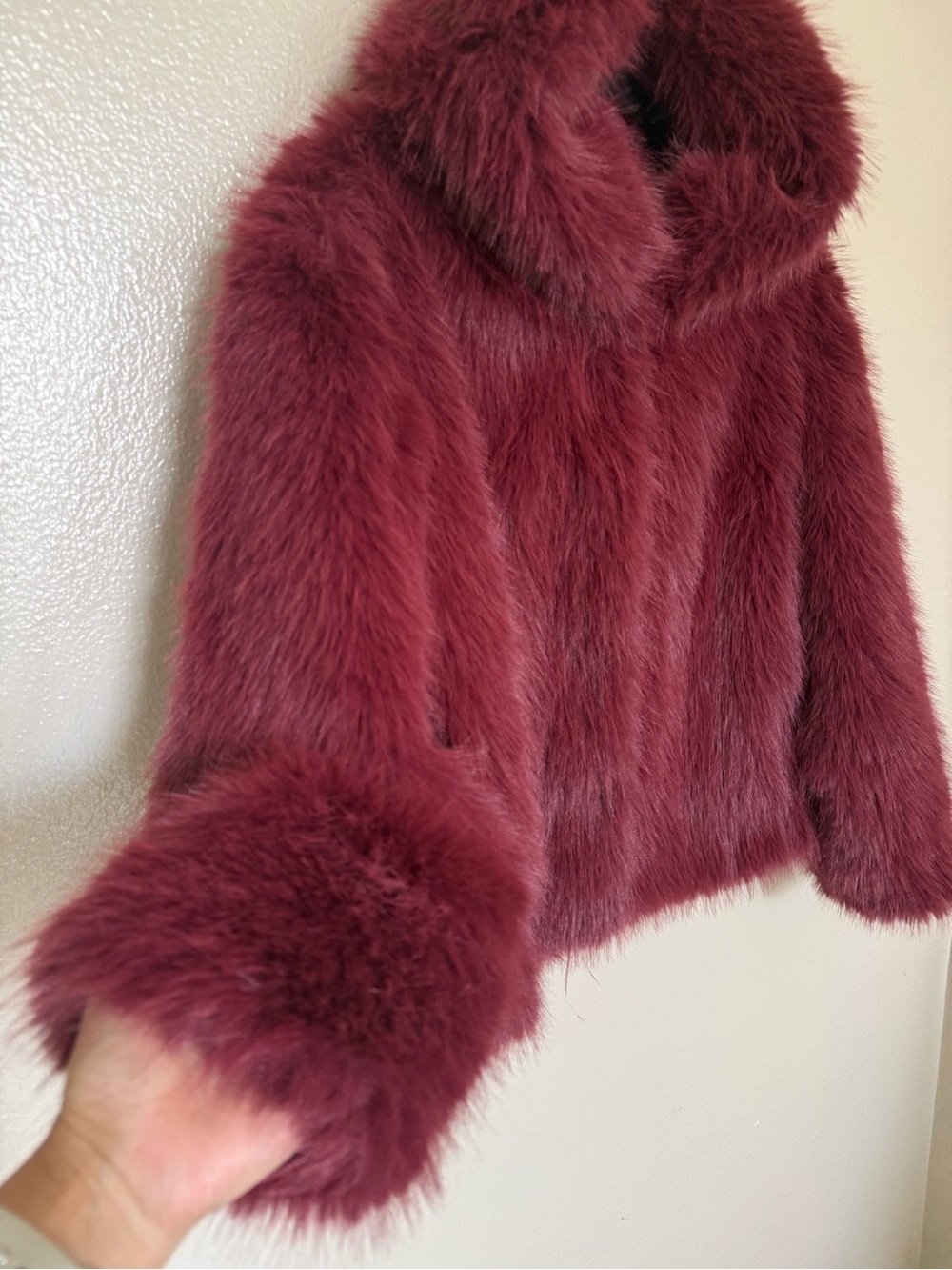 Wild Fable Burgundy Faux Fur Jacket S Y2K Mob Wife Glam Plush Coat - Picture 3 of 10